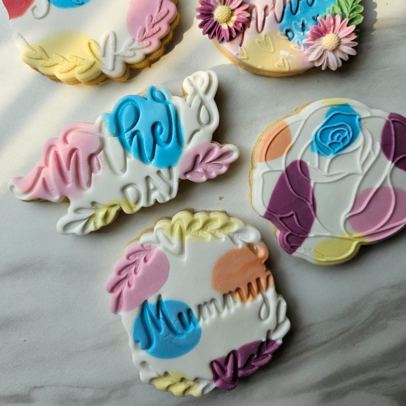 Mummy with Heart and Vine Border Mother's Day Cookie Cutter and Stamp