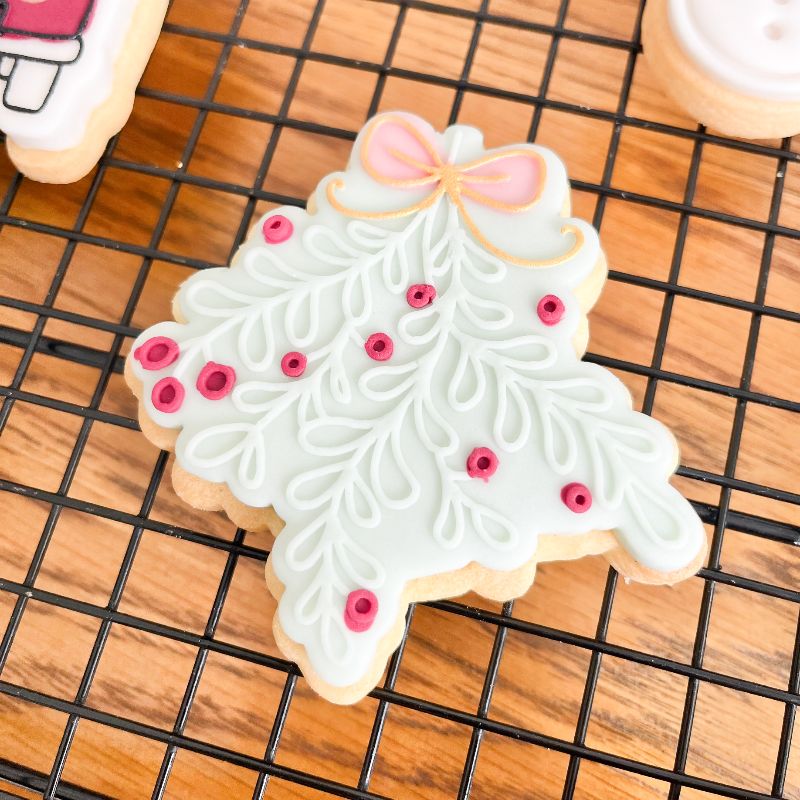 Hanging Mistletoe Christmas Cookie Cutter and Embosser