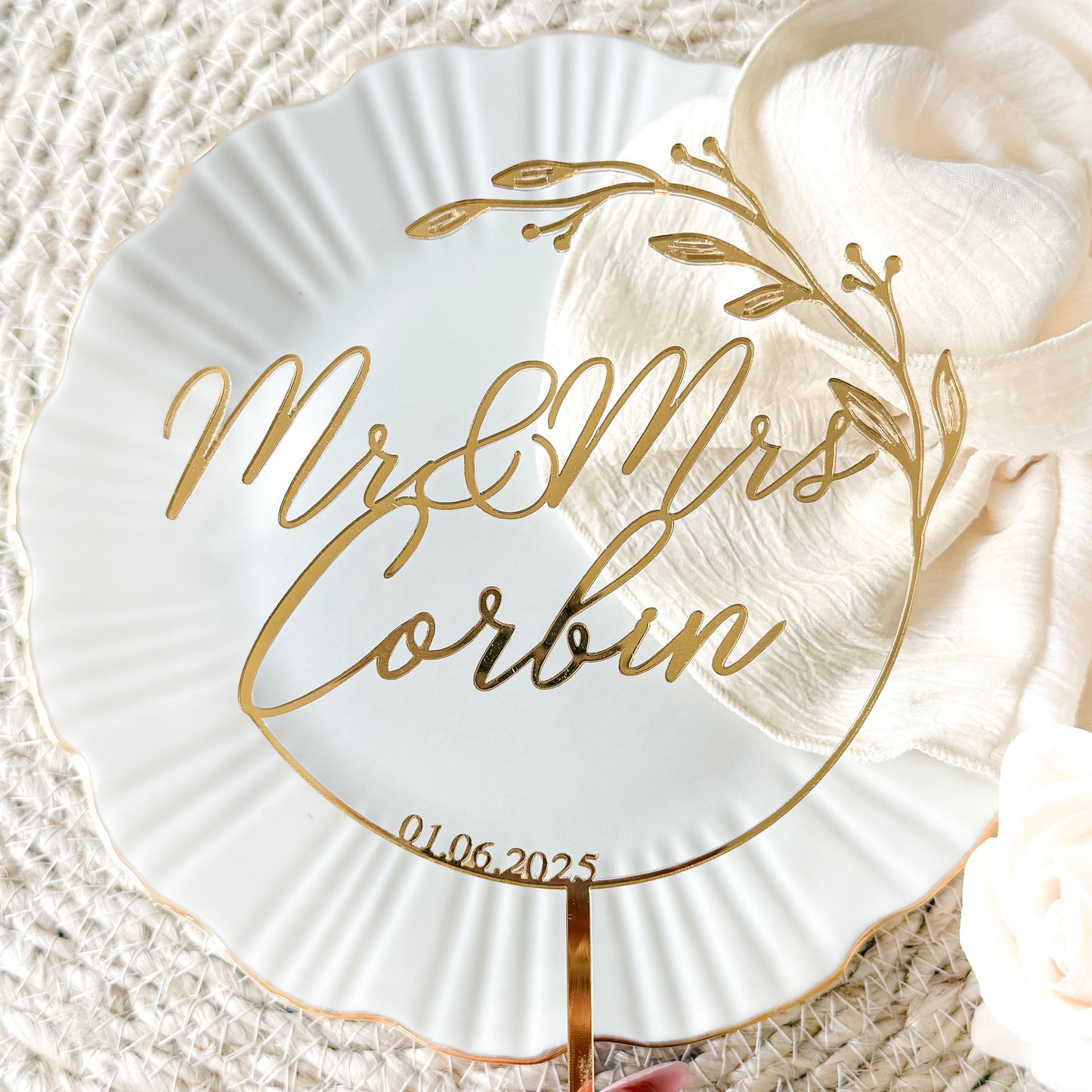Personalised Acrylic Wedding Cake Topper – Mr & Mrs Surname with Wedding Date – Botanical Foliage Design