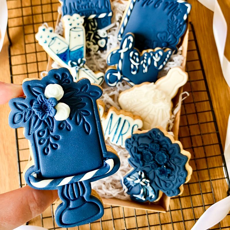 Wedding Cake with Flowers Cookie Cutter and Stamp