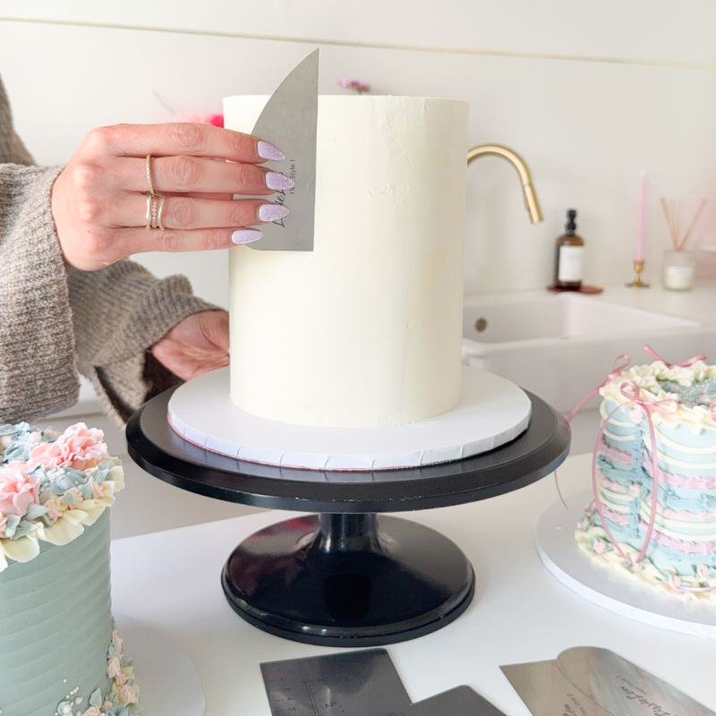 Mini Metal Cake Scrapers for Smooth Edged Cakes