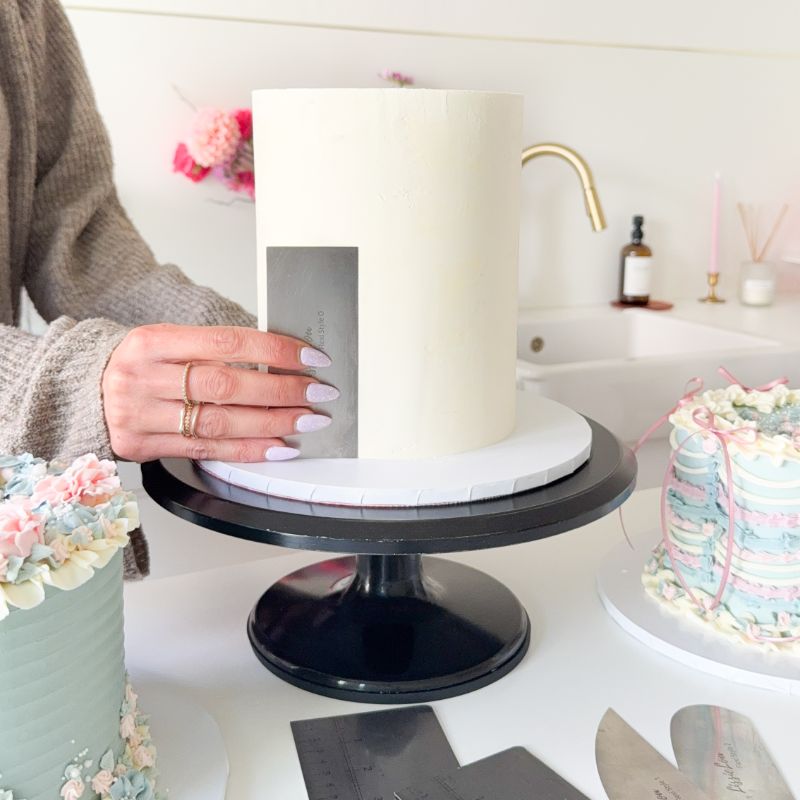 Mini Metal Cake Scrapers for Smooth Edged Cakes