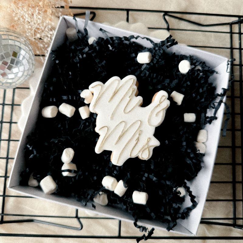 Mrs & Mrs in Bluebell Font Wedding Cookie Cutter and Embosser