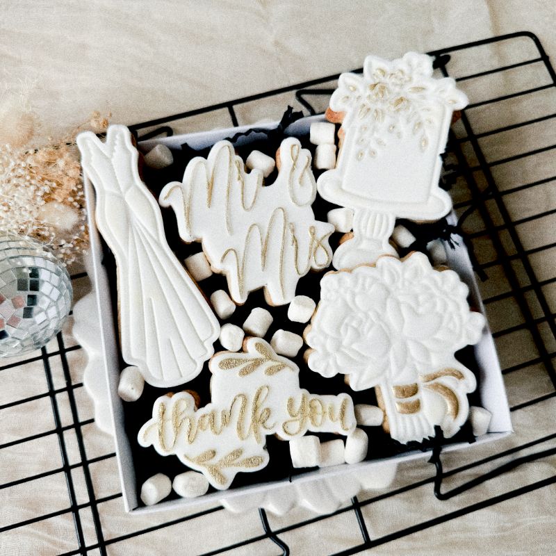 Thank You with Leaves Wedding Cookie Cutter and Embosser