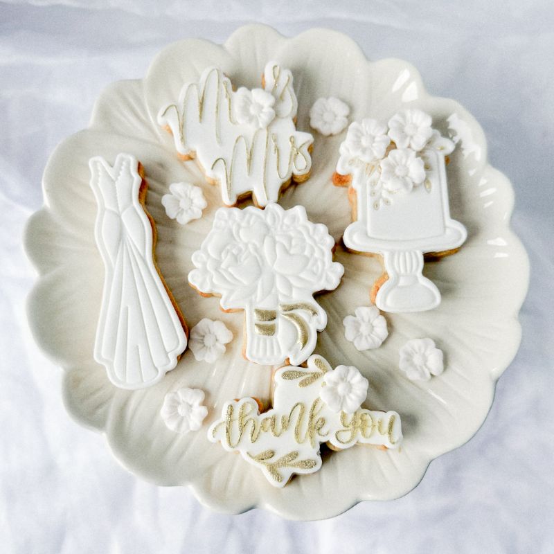 Wedding Cake with Flowers Cookie Cutter and Stamp