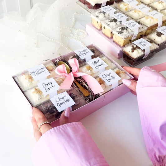 Pink Deep Cookie or Wedding Taster Boxes with Clear Lid - 240mm x 155mm x 50mm