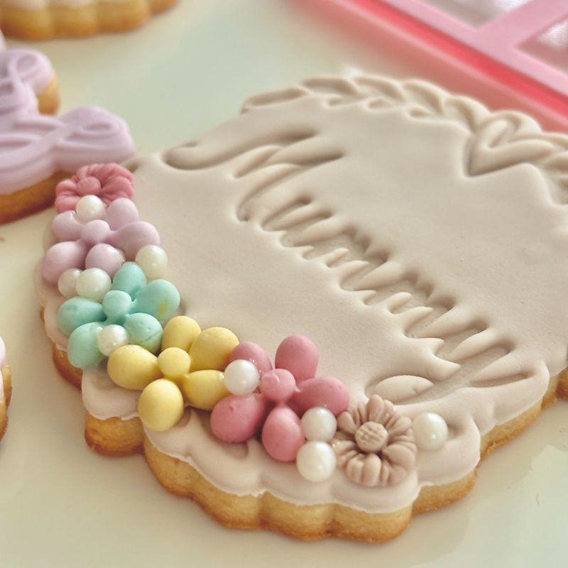 Mummy with Heart and Vine Border Mother's Day Cookie Cutter and Stamp