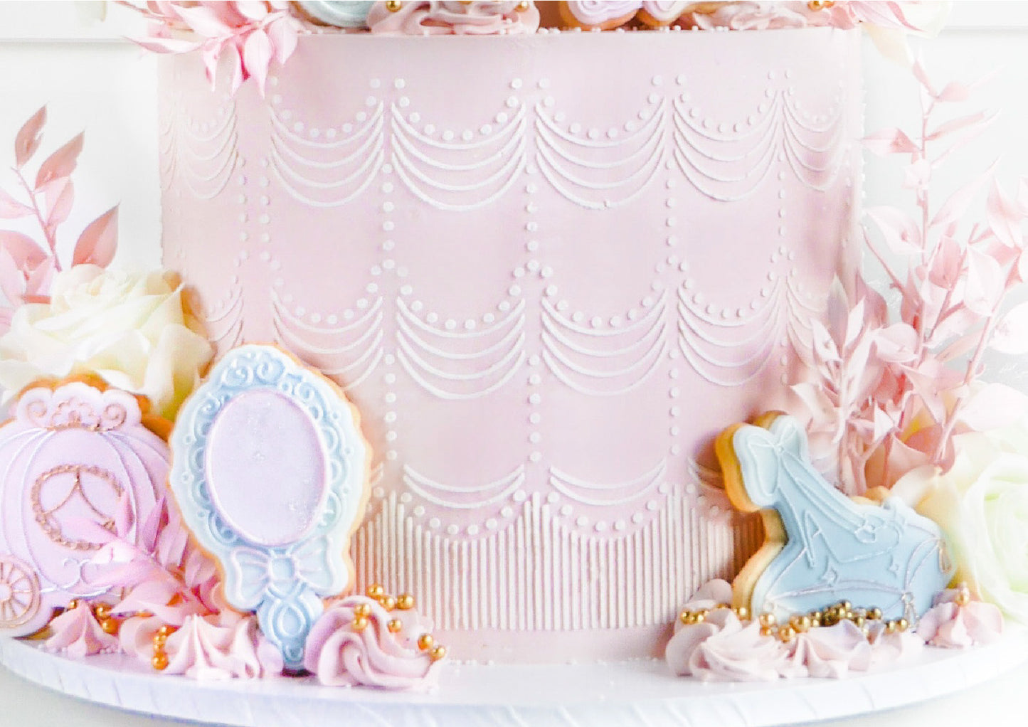 Modern Lambeth Cakes Cake Stencil by Chell Bells - Full Size Design