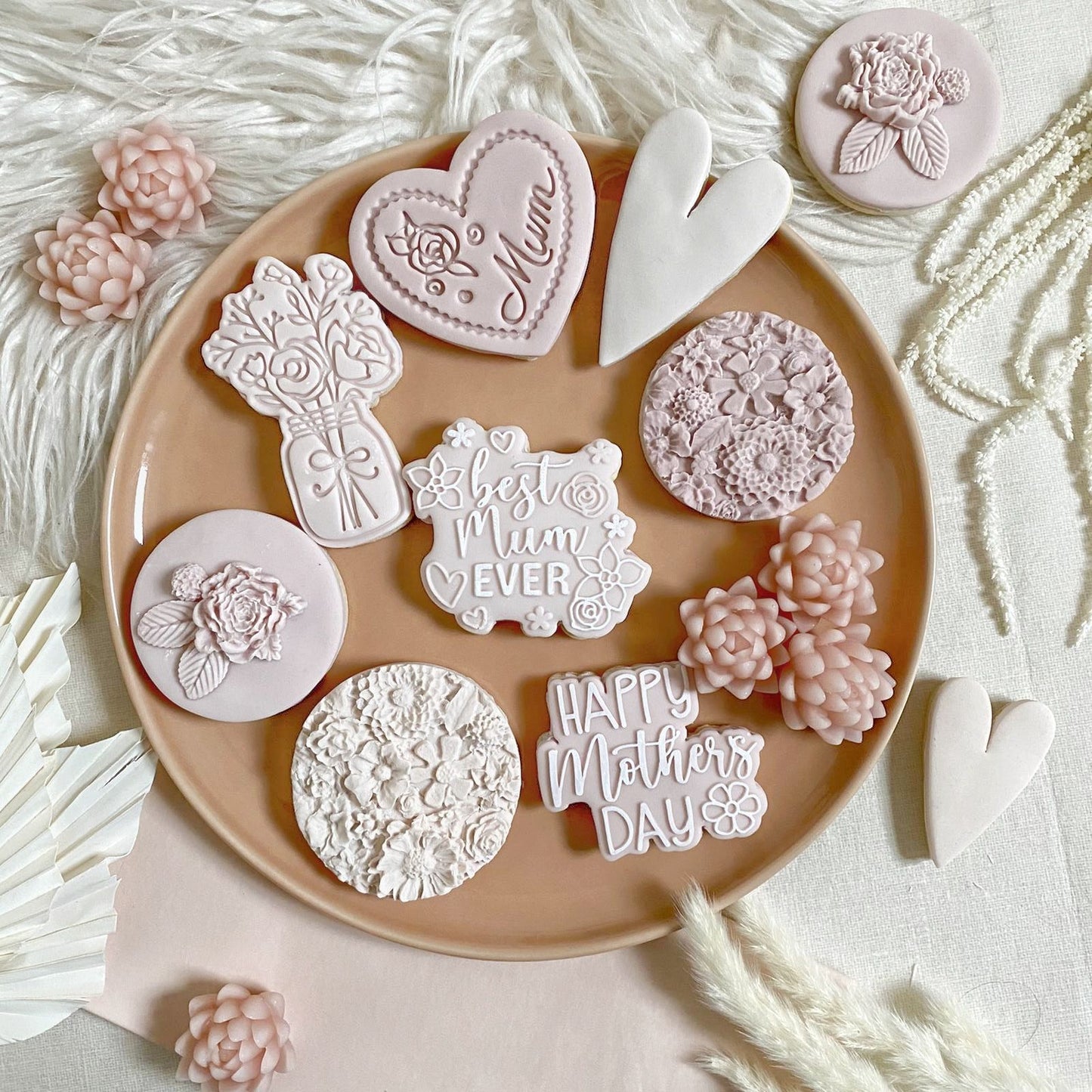 Mum in Heart Mother's Day Cookie Cutter and Stamp