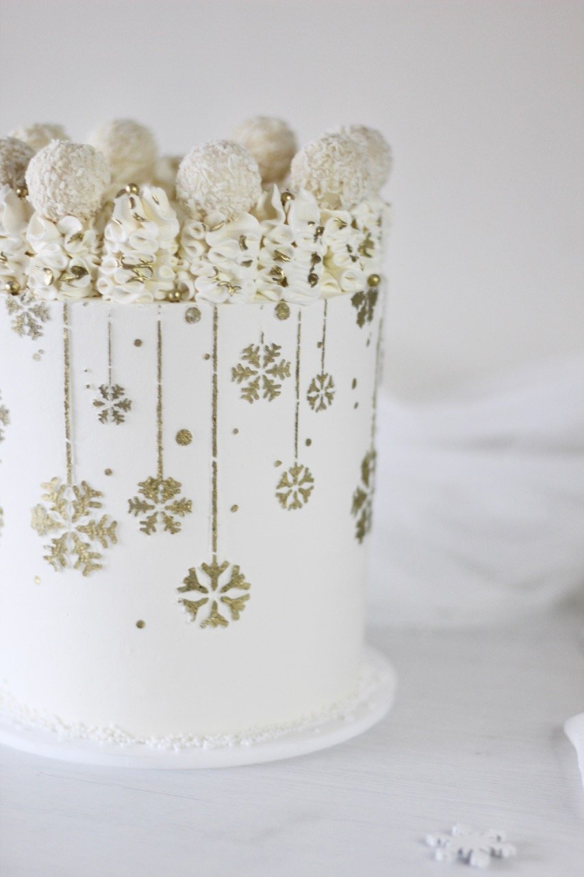 Hanging Snowflake Full Size Cake Stencil