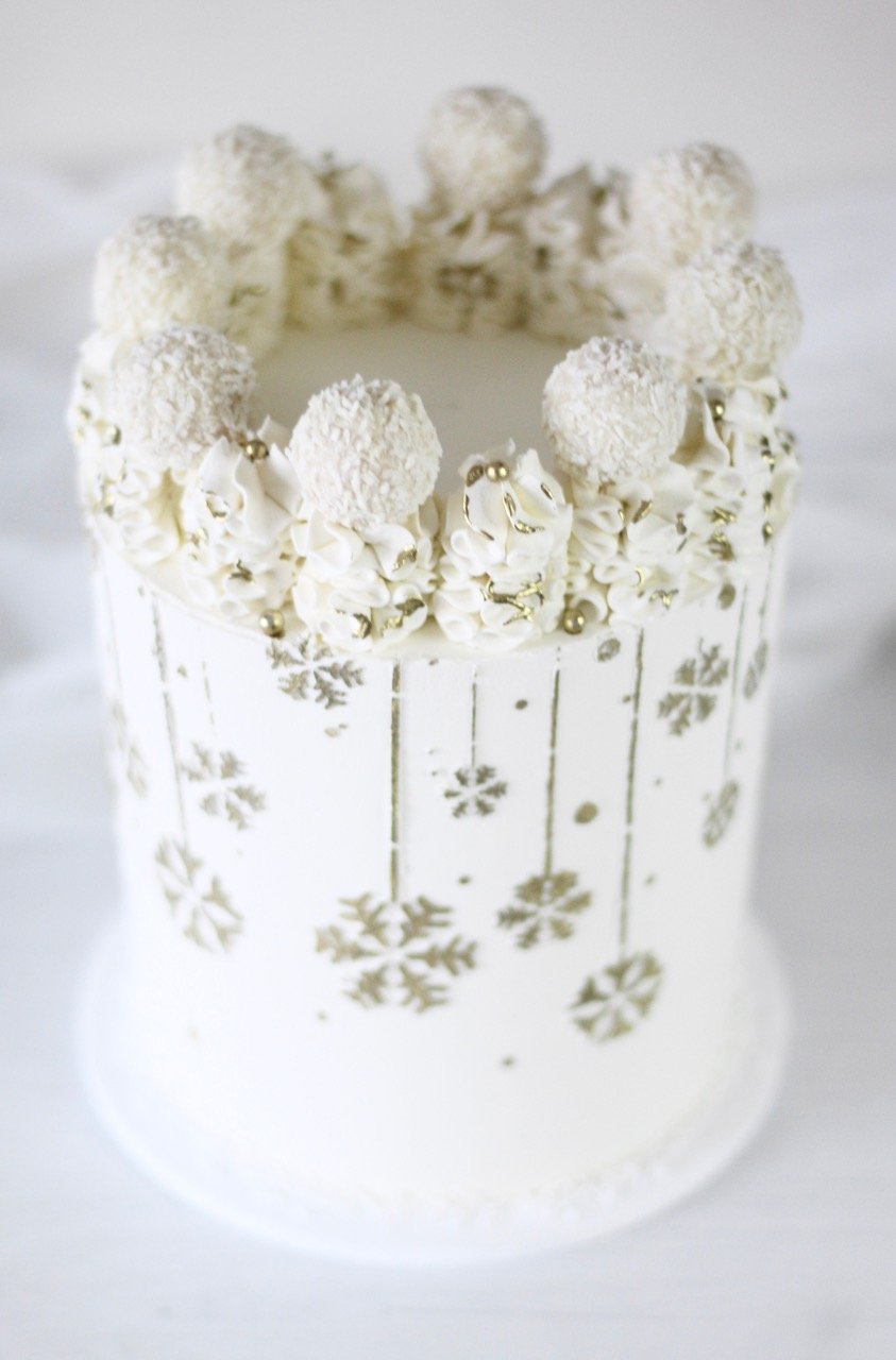 Hanging Snowflake Full Size Cake Stencil