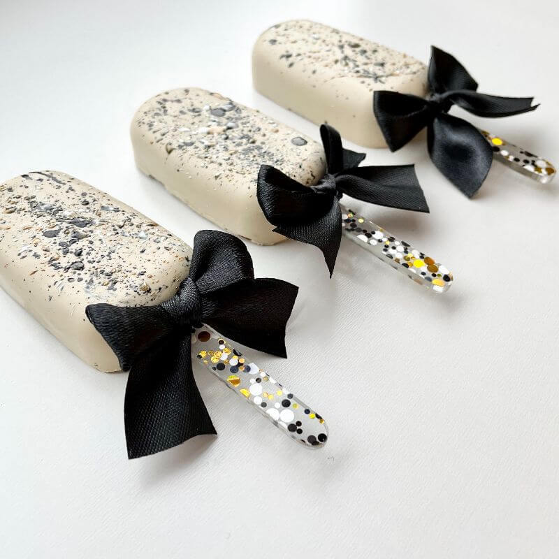 Black, Gold & White Fleck Acrylic Cakesicle Lollipop Sticks