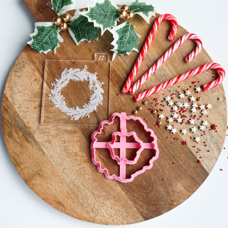 Delicate Christmas Wreath Cookie Cutter and Embosser