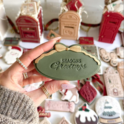 ChellBells Cakes Christmas Bow Plaque 3D Cookie Stamp and Cutter