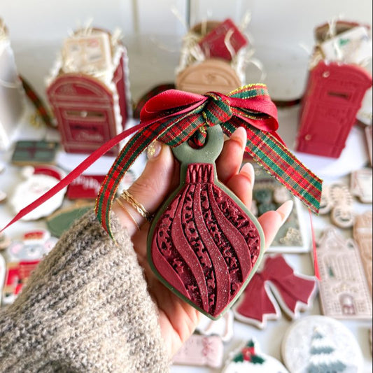 Elegant Hanging Christmas Bauble 3D Cookie Stamp and Cutter - suitable for two tone effect