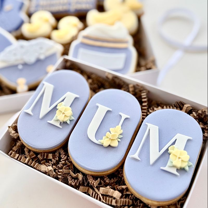 MUM Floral Oval 3D Cookie Stamp and Cutter Set- suitable for two tone effect