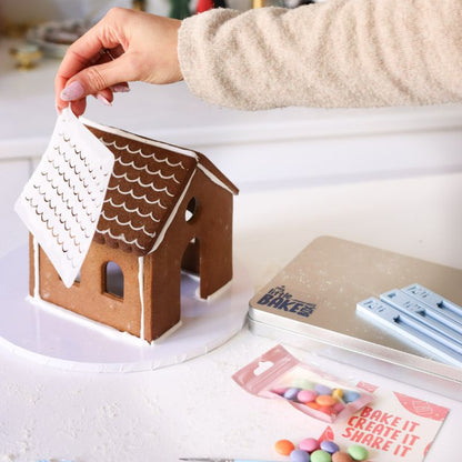 Make Your Own Deluxe Gingerbread House Biscuit Baking and Decorating Kit