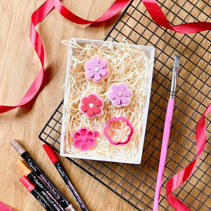 Mini Daisy Flower 3D Cookie Stamp and Cutter - suitable for two tone effect