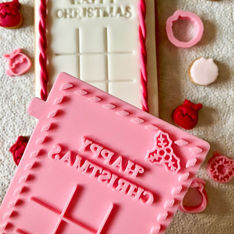 Noughts and Crosses Christmas Tic Tac Toe Set Cookie Cutter and Stamp