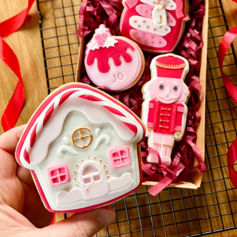 Mrs Claus’ Gingerbread House 3D Cookie Stamp and Cutter - suitable for two tone effect