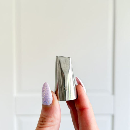 LissieLou 124 Petal Piping Nozzle – For Florals, Ruffles and Elegant Finishes