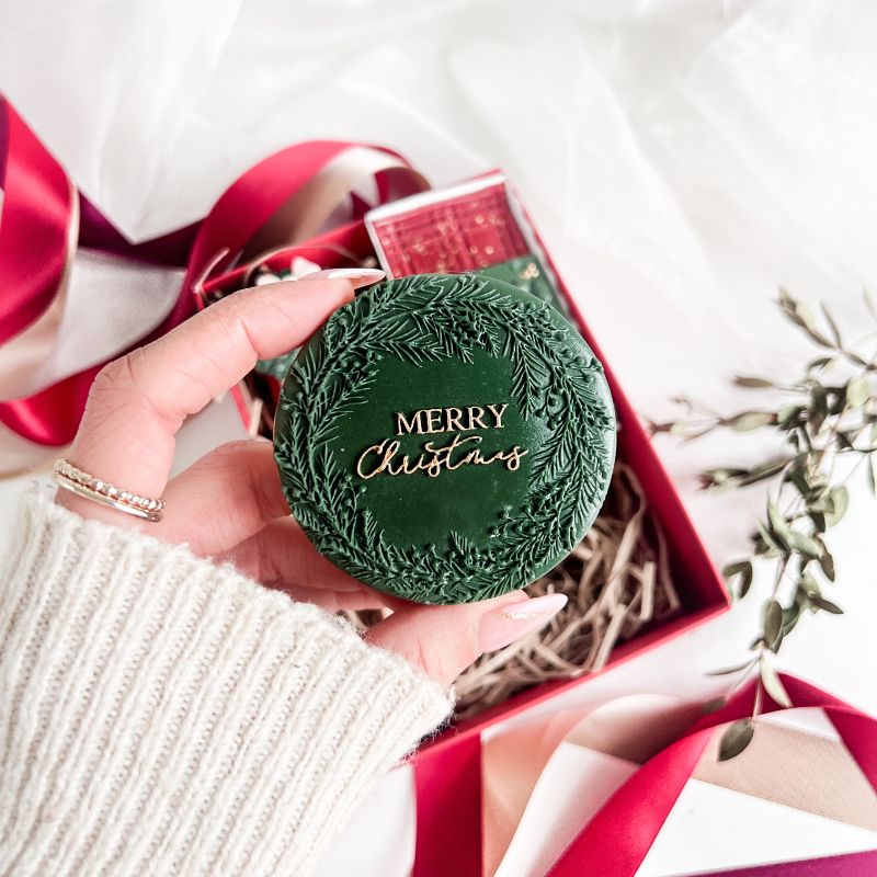 Delicate Merry Christmas with Wreath Cookie Cutter and Embosser