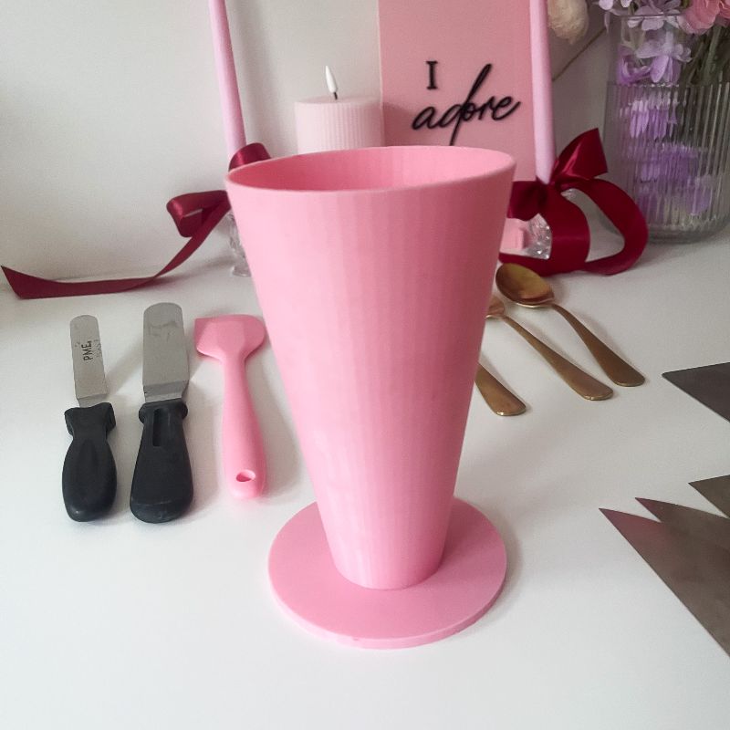 LissieLou Piping Bag Holder