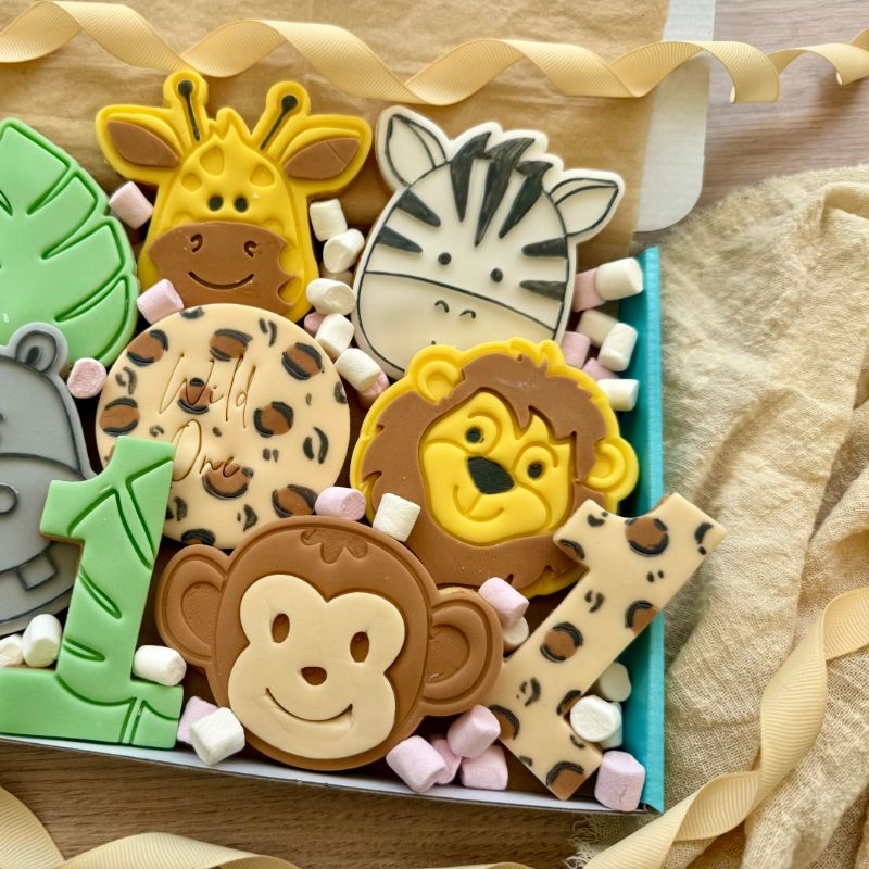Giraffe Jungle Cookie Cutter and Stamp