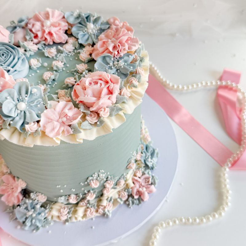Buttercream Flower Pedestal and Holder