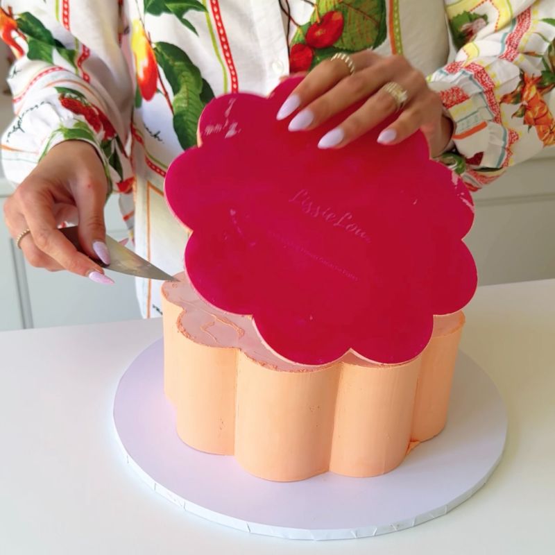 Flower Scallop Ganache Plates - Set of 2 - Flower Shaped Cake Template