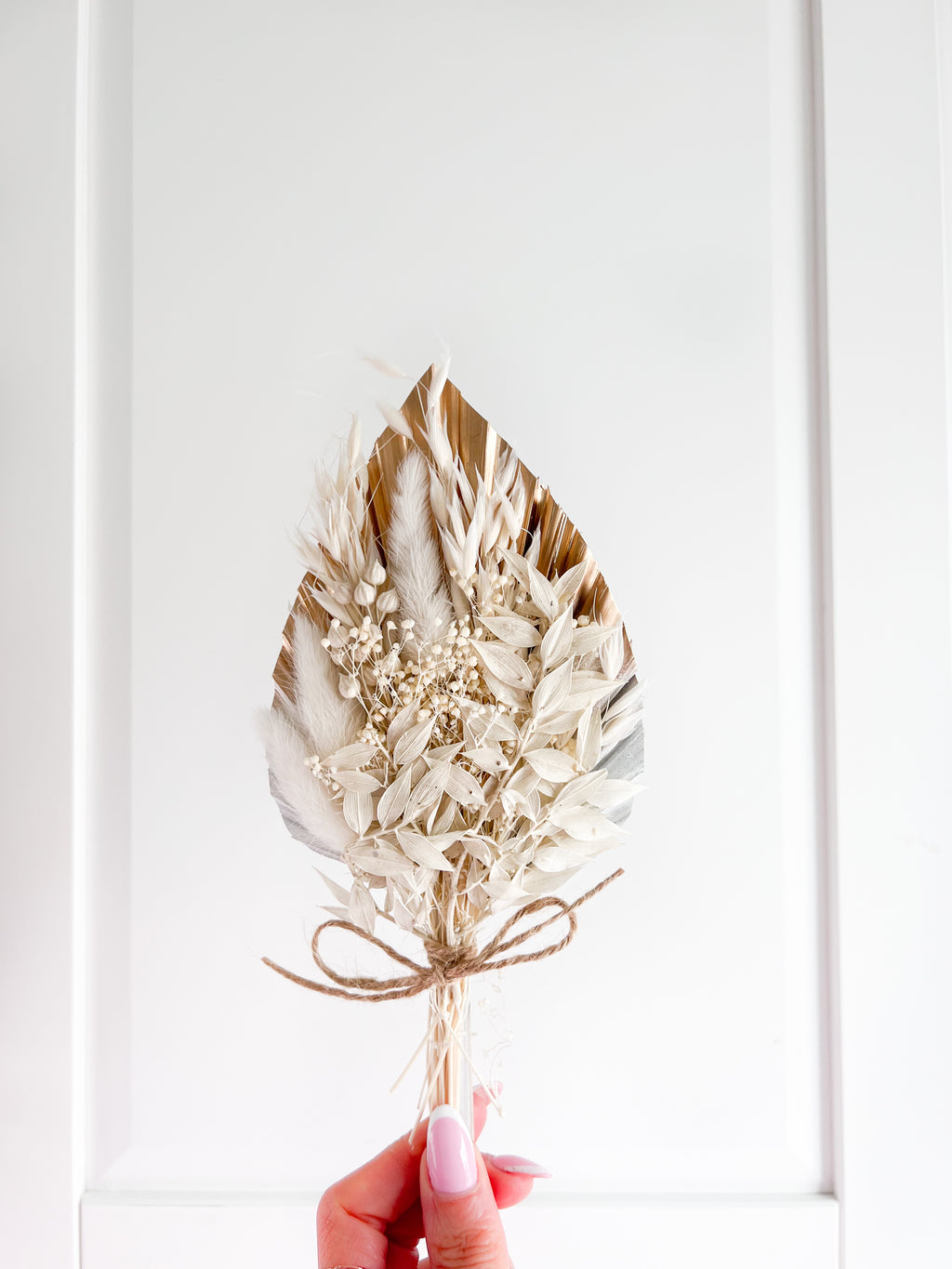 Palm Spears Dried Flower Set - White, Gold and Neutrals