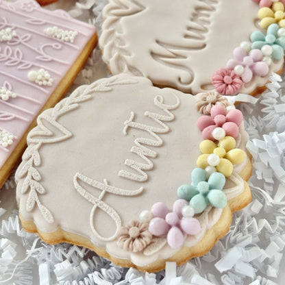 Auntie with Heart and Vine Border Mother's Day Cookie Cutter and Embosser