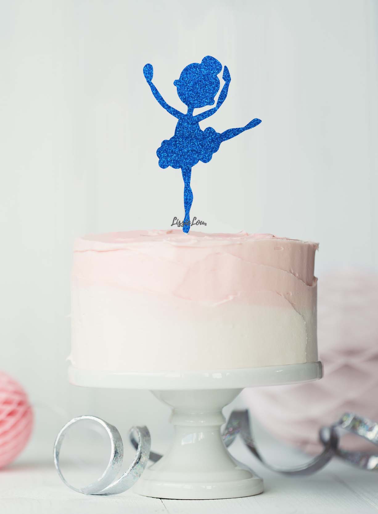 Dancing girl - Decorated Cake by MOLI Cakes - CakesDecor