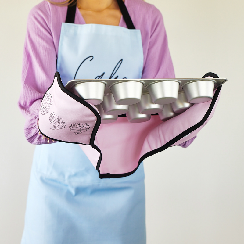 Modern Cupcakes 100% Organic Cotton Oven Gloves