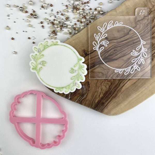 Circle of Mistletoe Cookie Cutter and Embosser