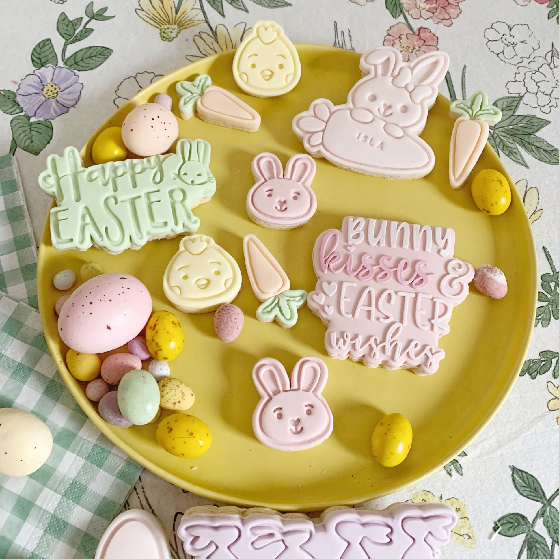 Easter Rabbit with Carrot Cookie Cutter and Stamp