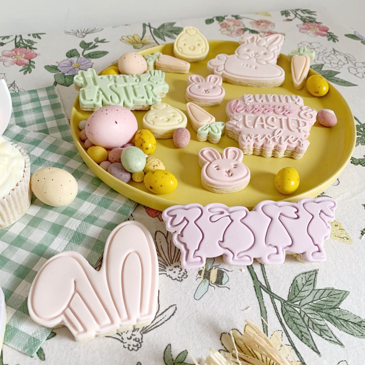 Bunny Kisses and Easter Wishes Cookie Cutter and Embosser