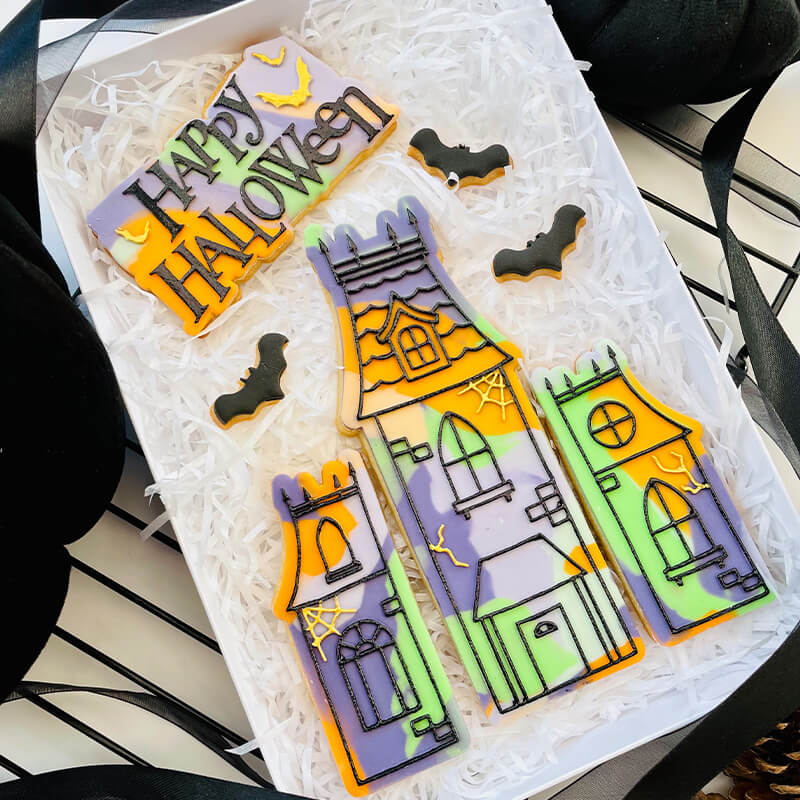 Puzzle Halloween House with Bat Cookie Cutter and Embosser