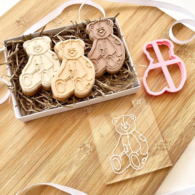 Traditional Sitting Teddy Bear Cookie Cutter and Embosser