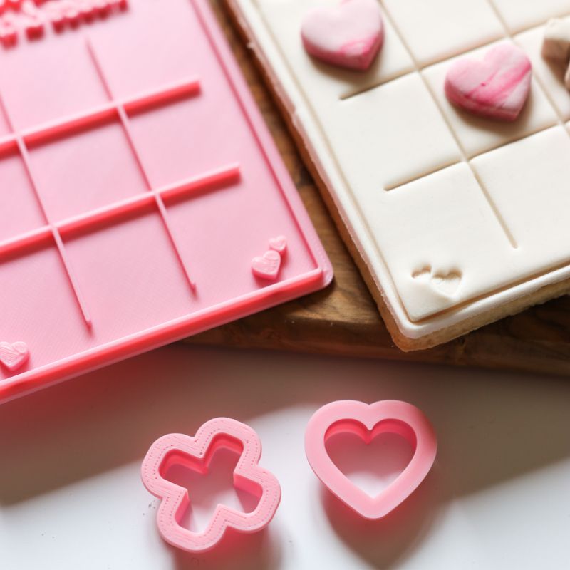 Valentine's Kisses and Crosses Set Cookie Cutter and Stamp