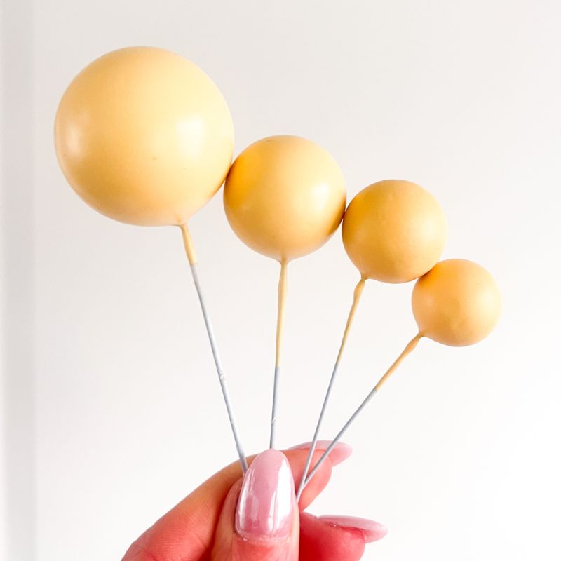 Cake Balls Set of 4 - Light Yellow