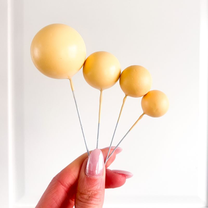 Cake Balls Set of 4 - Light Yellow