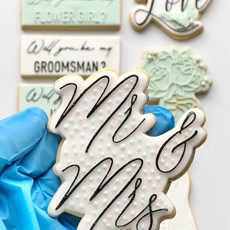 Mr & Mrs in Bluebell Font Wedding Cookie Cutter and Embosser