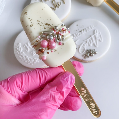 Mr & Mrs Engraved Cakesickle Sticks