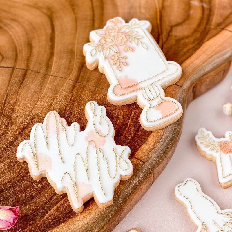 Wedding Cake with Flowers Cookie Cutter and Embosser