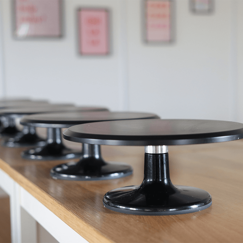 The 12 Best Cake Stands