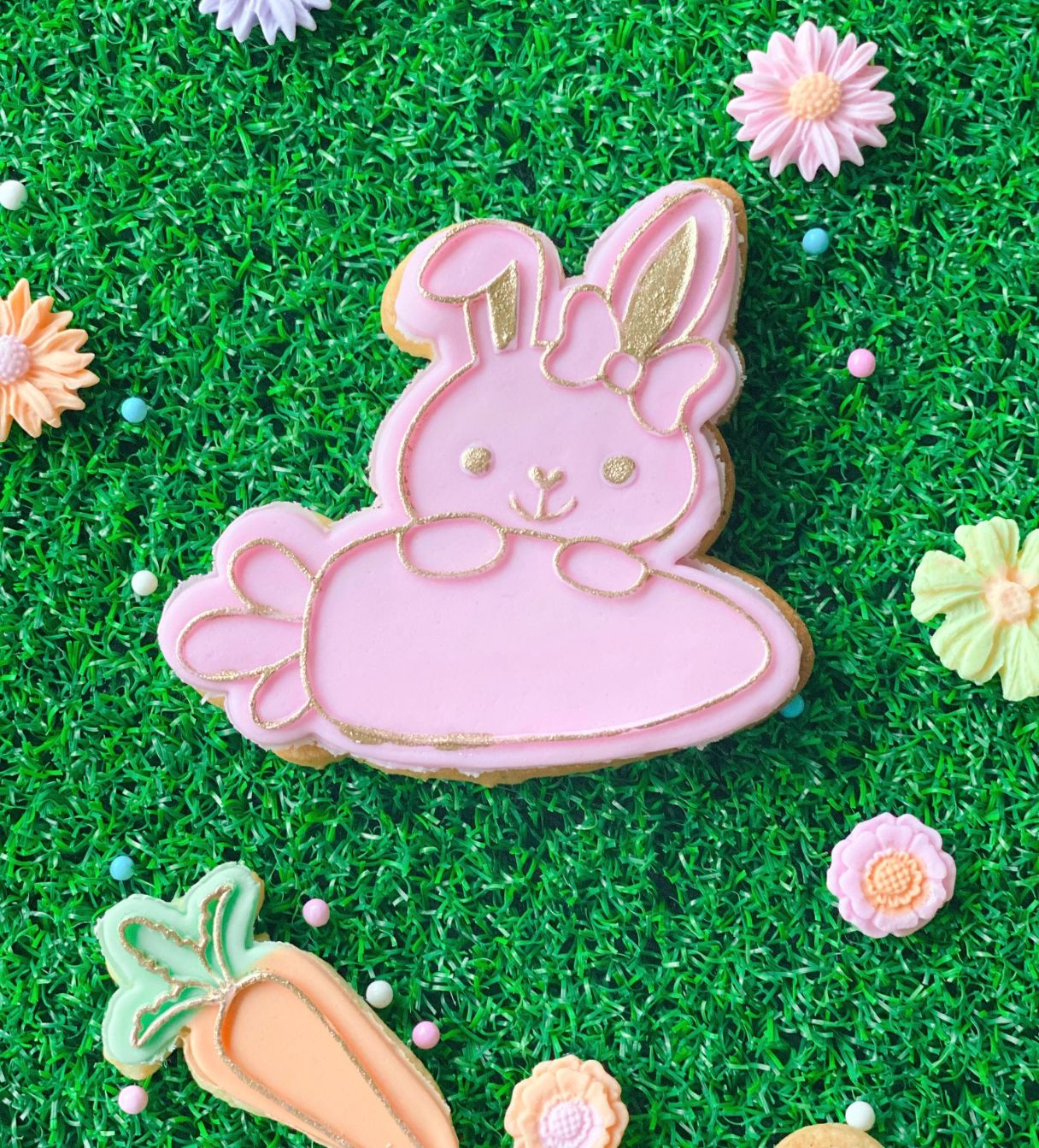 Easter Rabbit with Carrot Cookie Cutter and Embosser